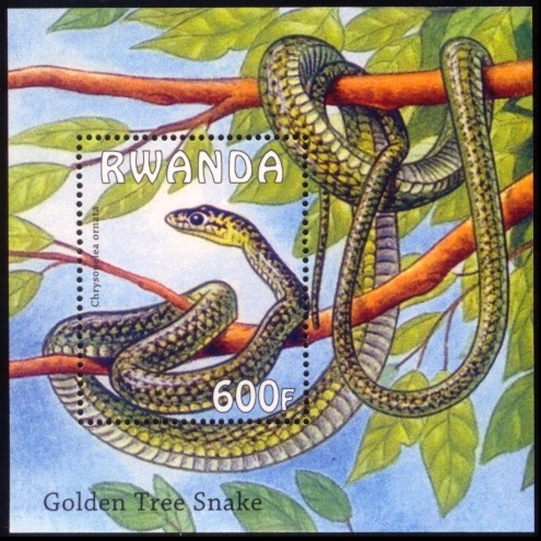 1700_Golden-Tree-Snake-Stamp-S-Sheet-Rwanda-MNH[1]
