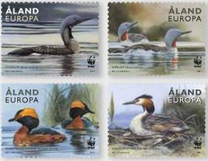 2013-aland-loons-and-grebes-postage-stamps