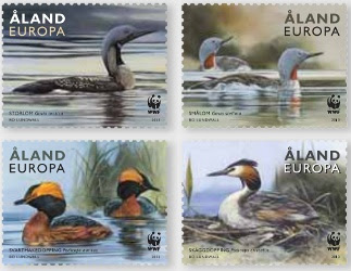 2013-aland-loons-and-grebes-postage-stamps